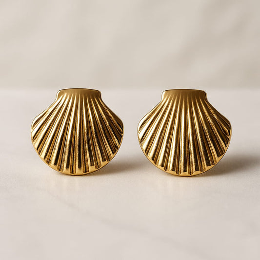 "Golden Seashell Jewelry Set – Necklace & Earrings"