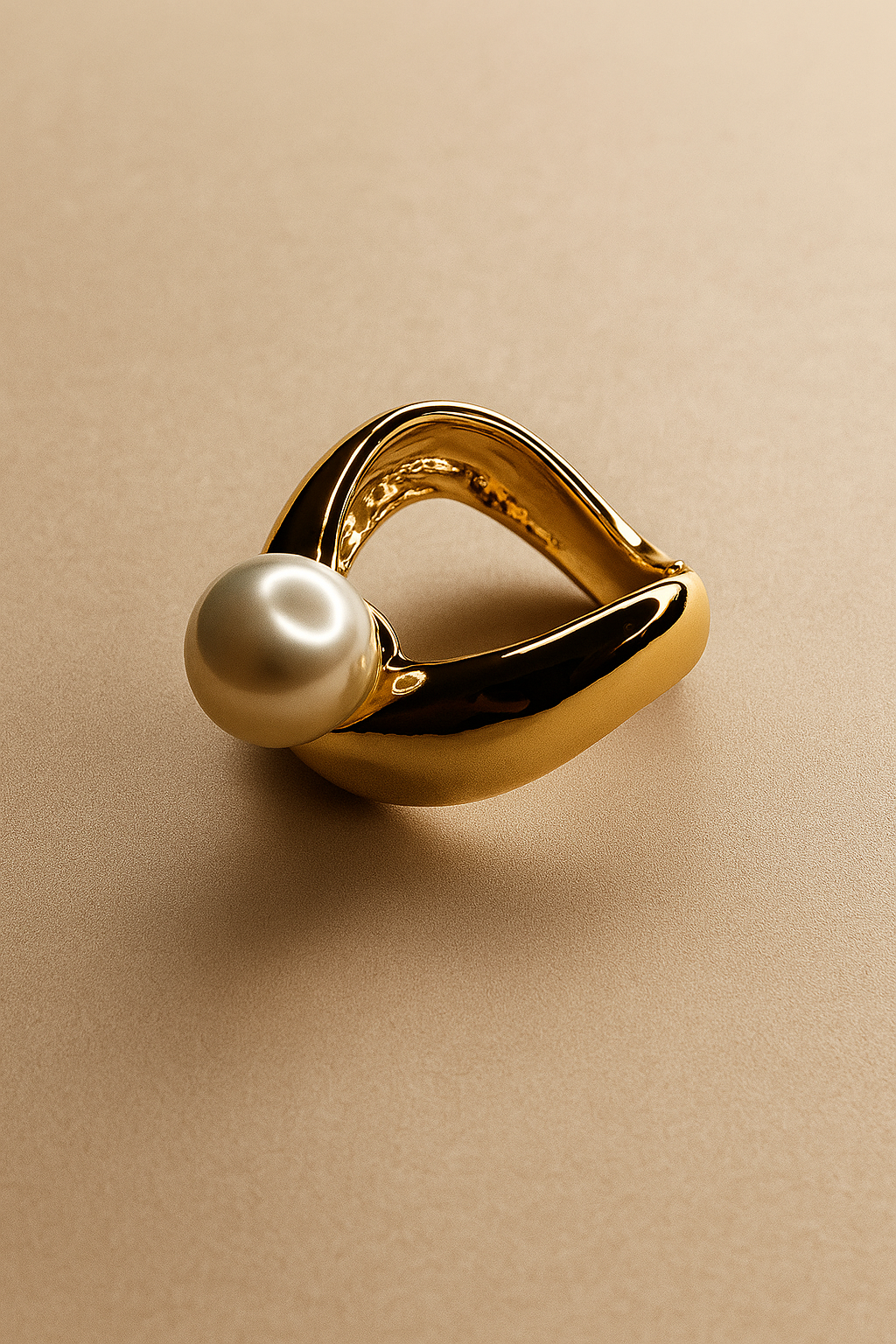 Pearl Glow Gold Ring